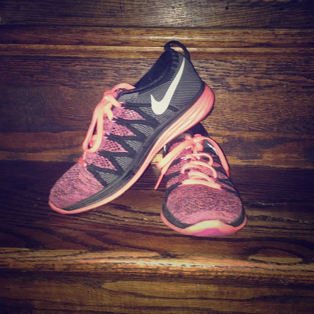 EUC Nike Flyknit Lunarglide Running Shoes